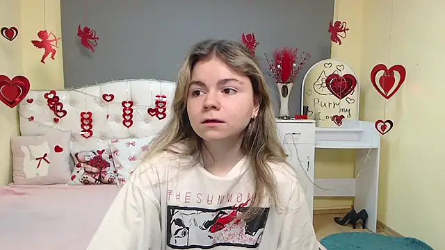 TinaRedly online show from 02-09-26, 12:25