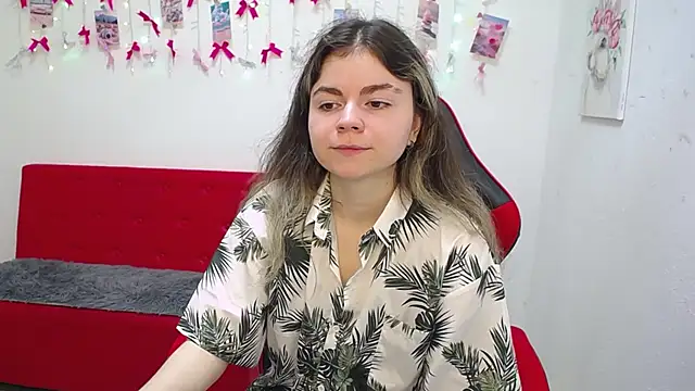 TinaRedly online show from 05-19-26, 05:31