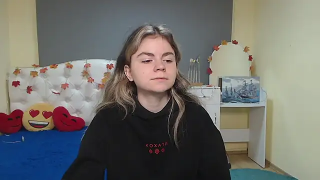 TinaRedly online show from 11-12-25, 07:01