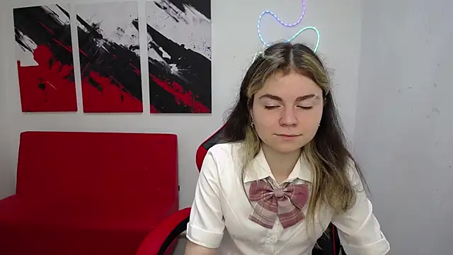 TinaRedly online show from 07-03-26, 05:30