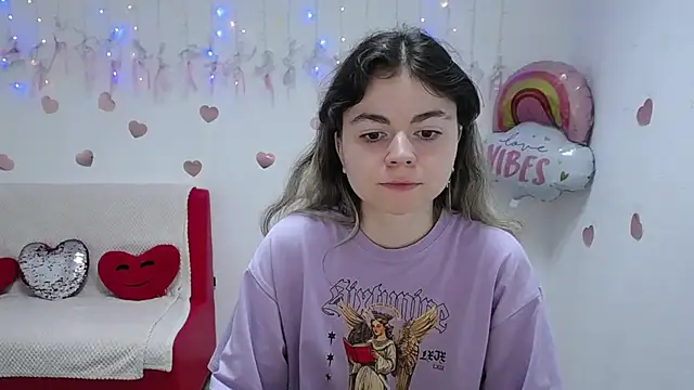 TinaRedly online show from 09-22-25, 05:30