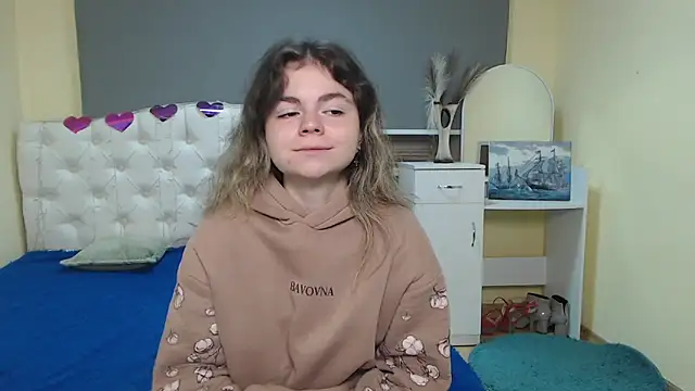 TinaRedly online show from 10-05-25, 05:53