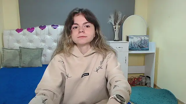 TinaRedly online show from 10-02-25, 05:55