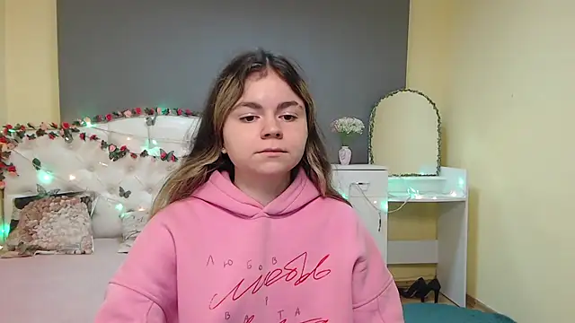 TinaRedly online show from 03-24-26, 08:36