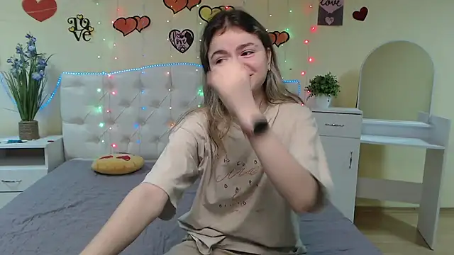 TinaRedly online show from 03-13-25, 12:37