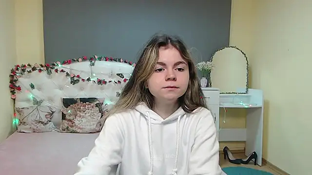 TinaRedly online show from 03-15-26, 06:15