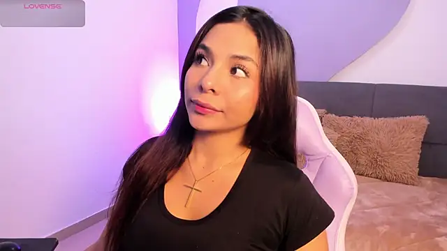 amira cute2 online show from 04-17-26, 11:57