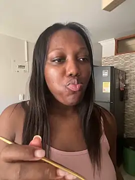 Snapshot of kellya_ chatting on 01-23-25, 01:35 kellya online show from 01-23-25, 01:35