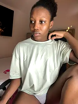Snapshot of kellya_ chatting on 10-22-25, 11:25 kellya online show from 10-22-25, 11:25