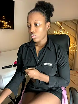 kellya  online show from 11-10-25, 11:10