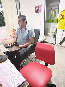 hotandfierylatinos2023 online show from 06-16-26, 10:48
