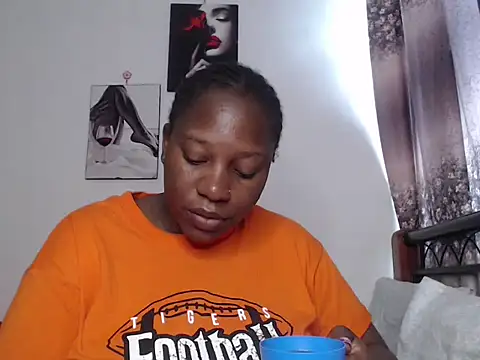 Whimsicalwillow online show from 10-30-25, 11:08