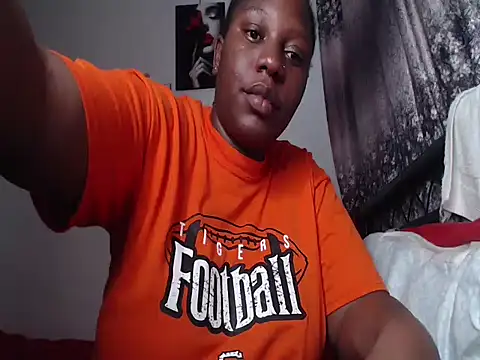 Whimsicalwillow online show from 10-29-25, 03:22