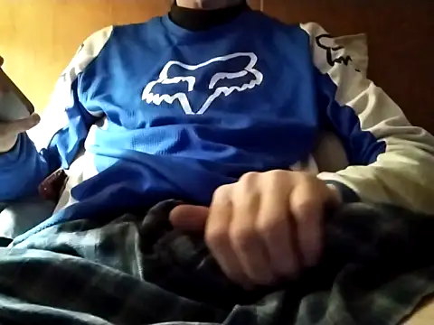 elmerfuddin87 online show from 05-10-26, 06:17
