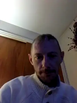 Snapshot of elmerfuddin87 chatting on 10-21-25, 03:06 elmerfuddin87 online show from 10-21-25, 03:06