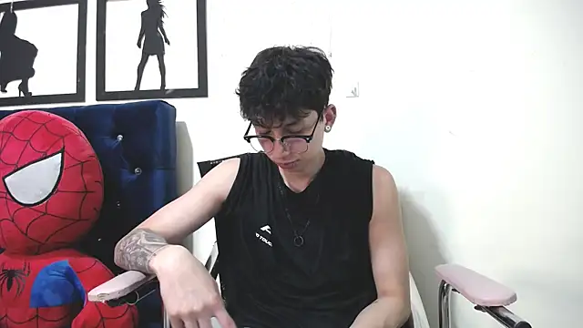  Thomas hot  online show from 11-07-25, 04:17