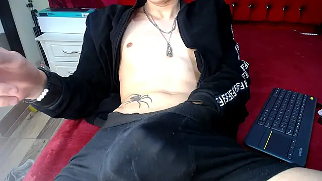  Thomas hot  online show from 03-18-25, 04:07