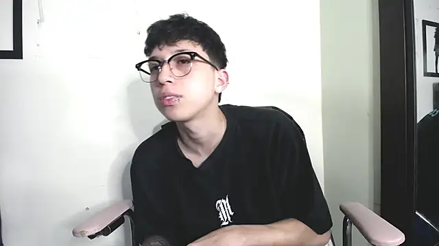  Thomas hot  online show from 11-25-25, 05:41