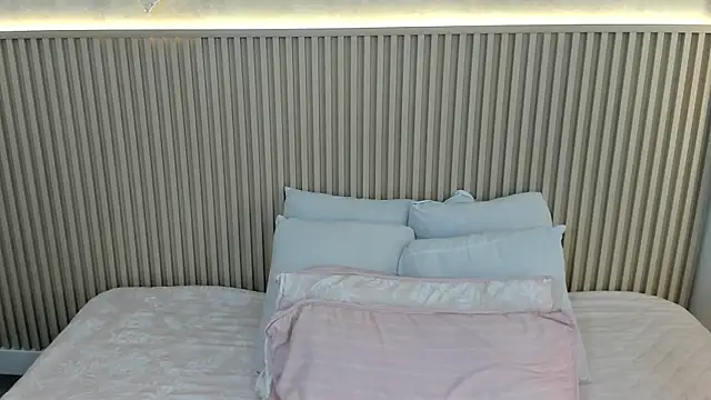 charlottebrowns  online show from 02-24-26, 12:17