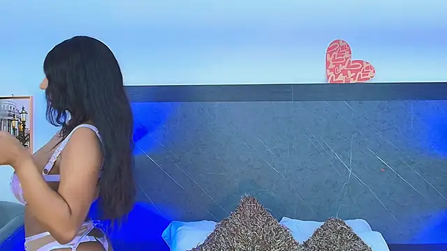 Snapshot of charlottebrowns_ chatting on 02-27-25, 12:34 charlottebrowns online show from 02-27-25, 12:34