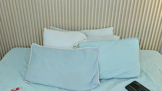 charlottebrowns  online show from 05-11-26, 12:39