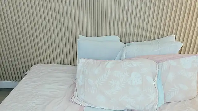 charlottebrowns  online show from 05-31-26, 05:08