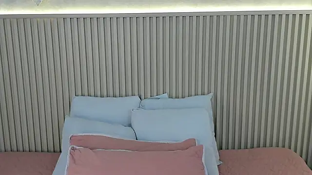 charlottebrowns  online show from 05-19-26, 12:56
