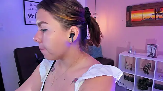 ArianaBaker online show from 02-28-25, 02:20
