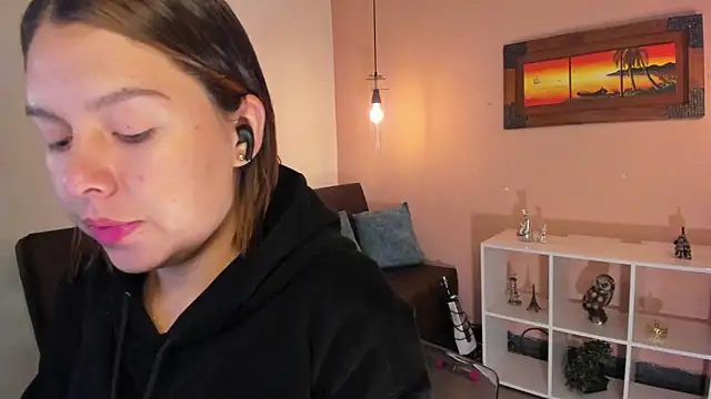 ArianaBaker online show from 03-04-25, 12:33