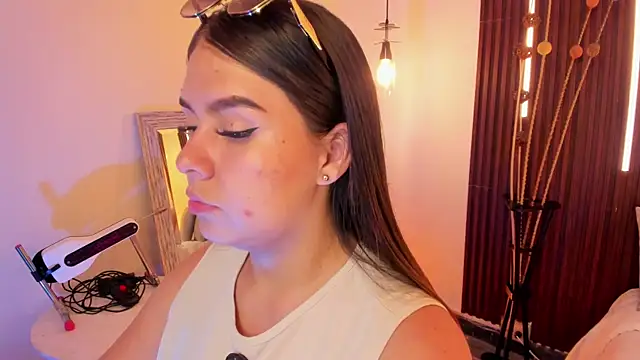 ArianaBaker online show from 04-17-26, 08:33