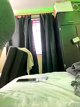 Osiiriis online show from 12-14-25, 10:37