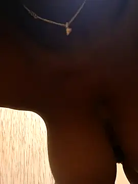 Swirly blac online show from 12-15-25, 05:57