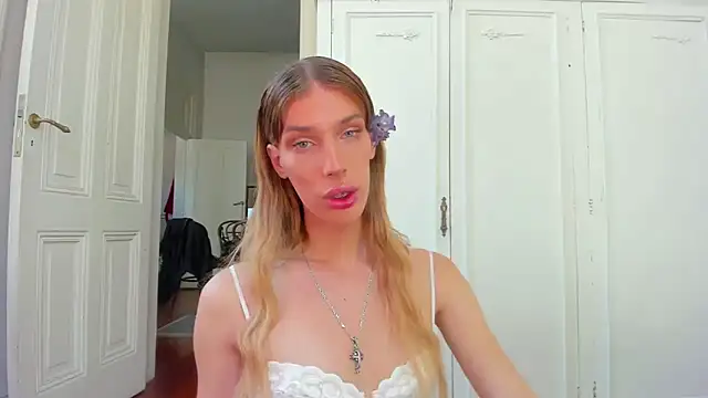 AliceSnowCatt online show from 11-14-25, 02:43