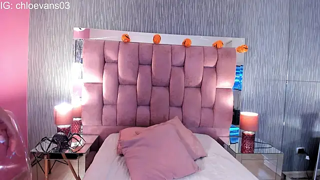 Chloe evans   online show from 10-25-25, 11:42