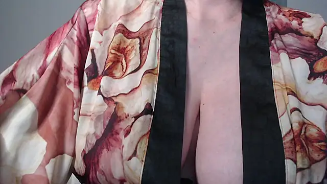 missdaniels online show from 10-07-25, 02:34