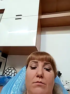 Snapshot of EmmaQueen4 chatting on 10-01-25, 06:51 EmmaQueen4 online show from 10-01-25, 06:51