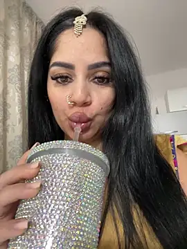 Snapshot of _adelle chatting on 02-07-26, 12:13 adelle online show from 02-07-26, 12:13