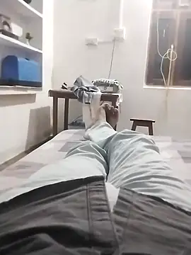 Snapshot of Vish3344 chatting on 10-25-25, 04:51 Vish3344 online show from 10-25-25, 04:51