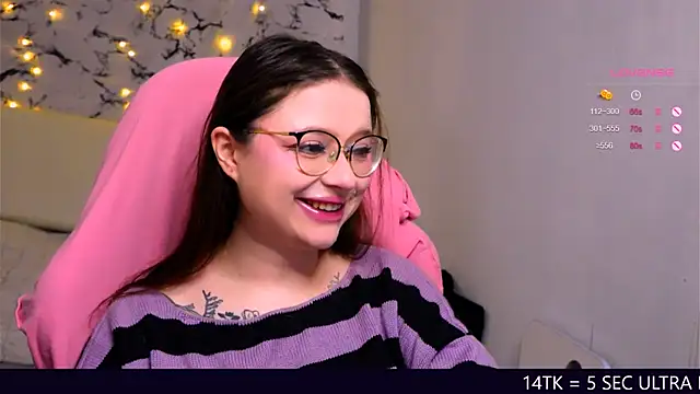 Snapshot of me__hanna chatting on 03-01-25, 10:53 me hanna online show from 03-01-25, 10:53