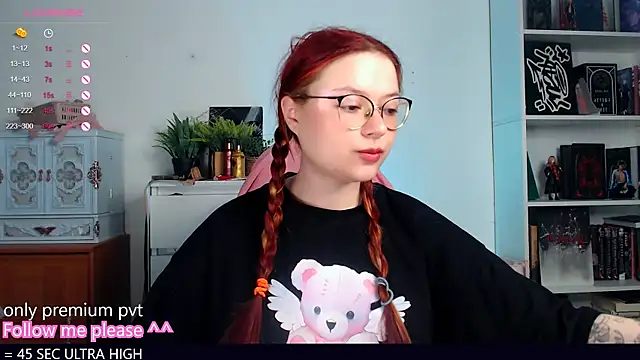 Snapshot of me__hanna chatting on 11-06-25, 10:14 me hanna online show from 11-06-25, 10:14