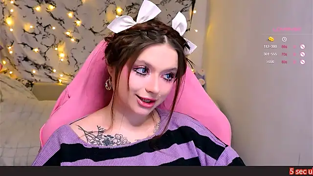 Snapshot of me__hanna chatting on 02-09-25, 03:23 me hanna online show from 02-09-25, 03:23