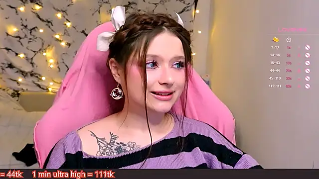 Snapshot of me__hanna chatting on 02-09-25, 09:28 me hanna online show from 02-09-25, 09:28