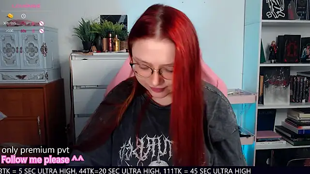 Snapshot of me__hanna chatting on 11-07-25, 10:24 me hanna online show from 11-07-25, 10:24