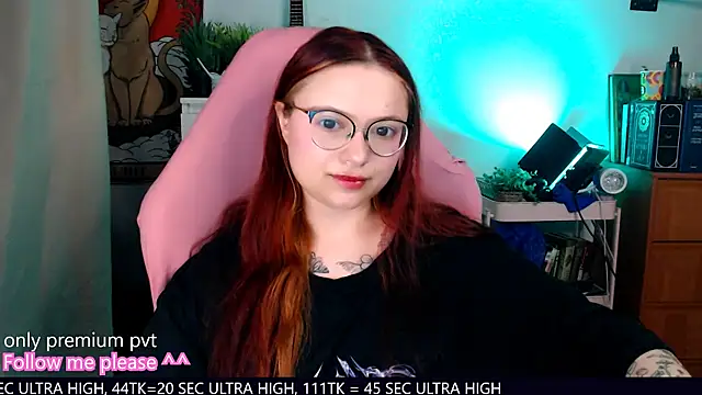 Snapshot of me__hanna chatting on 09-22-25, 10:05 me hanna online show from 09-22-25, 10:05