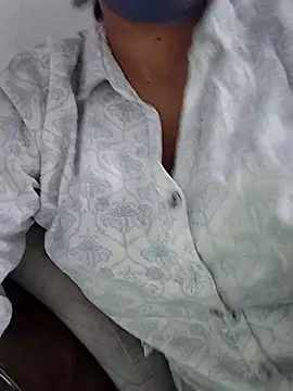 Snapshot of Archna-ji chatting on 05-29-26, 05:35 Archna-ji online show from 05-29-26, 05:35