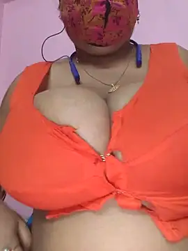 Snapshot of Kayra_34 chatting on 06-19-26, 04:40 Kayra 34 online show from 06-19-26, 04:40