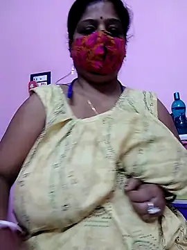 Snapshot of Kayra_34 chatting on 10-20-25, 11:00 Kayra 34 online show from 10-20-25, 11:00