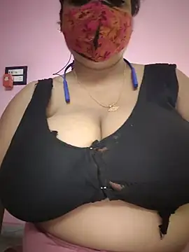 Snapshot of Kayra_34 chatting on 05-19-26, 04:08 Kayra 34 online show from 05-19-26, 04:08