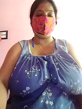 Snapshot of Kayra_34 chatting on 10-18-25, 06:48 Kayra 34 online show from 10-18-25, 06:48