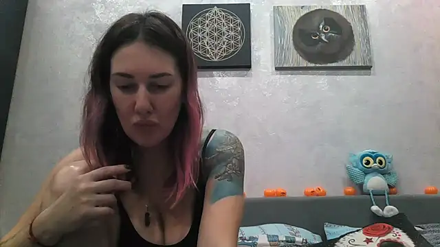 BlueXOwl online show from 11-06-25, 05:28